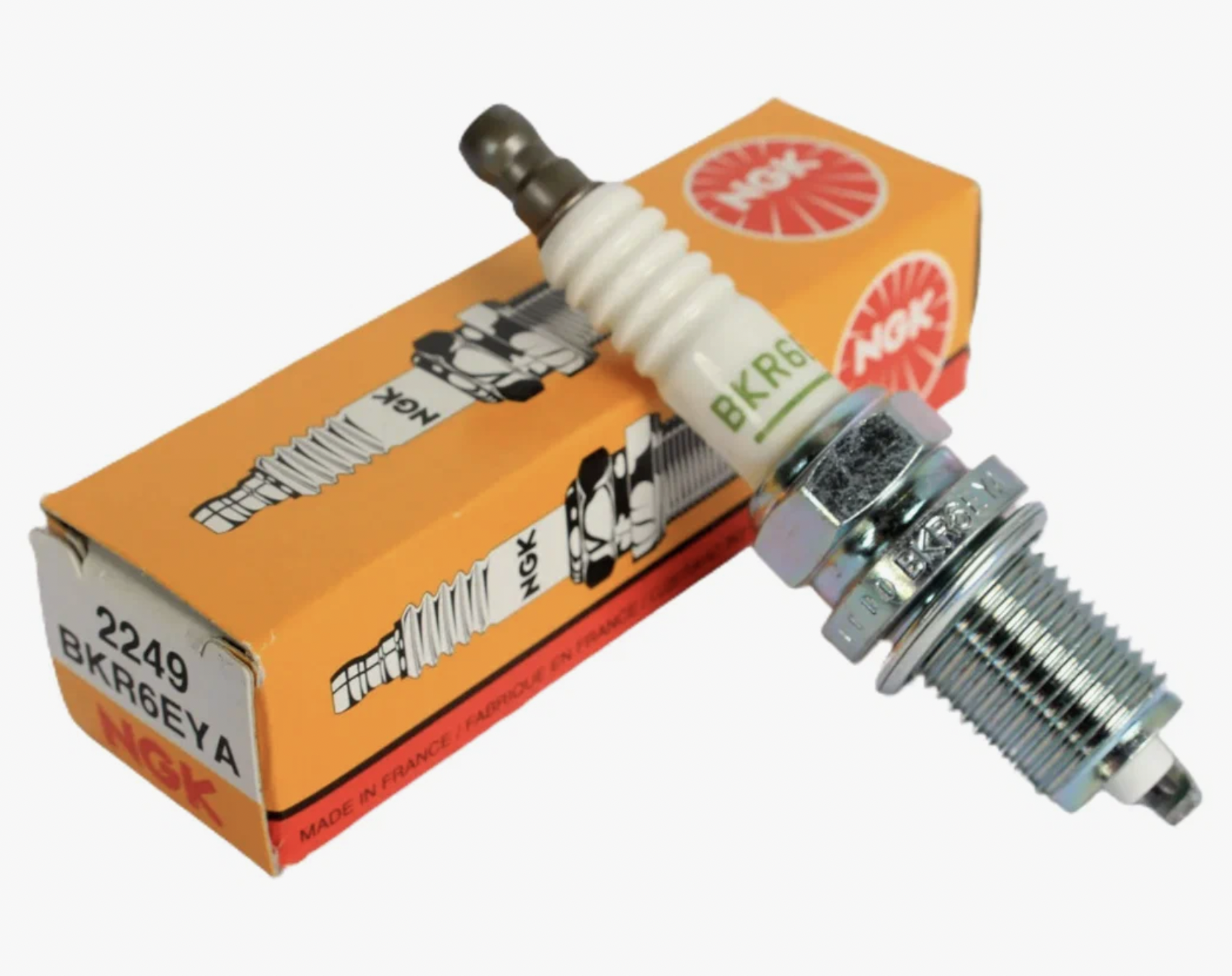 Свеча зажигания 2249 BKR6EYA NGK