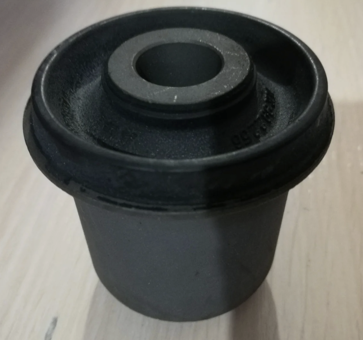 Сайлентблок задний RH M24T04W RBI